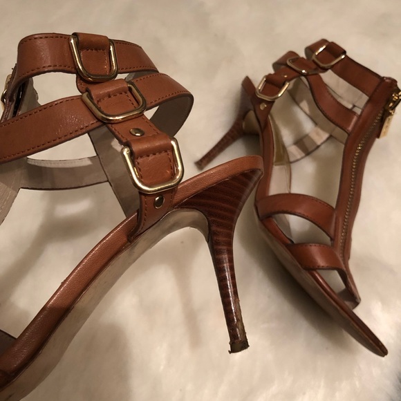 MICHAEL KORS Berkley Strap Sandals - Picture 6 of 6